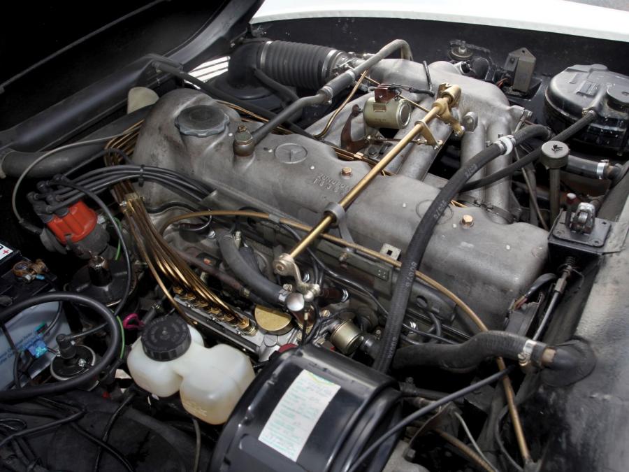  Mercedes-Benz 230 SL 1963 года  (фото 8 из 31)